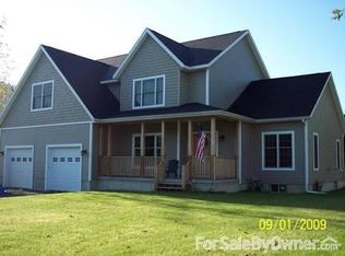 27 Ryan St, Rouses Pt, NY 12979