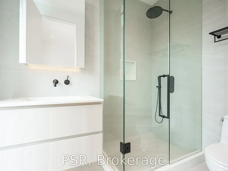 381 Madison Ave — Photo 13