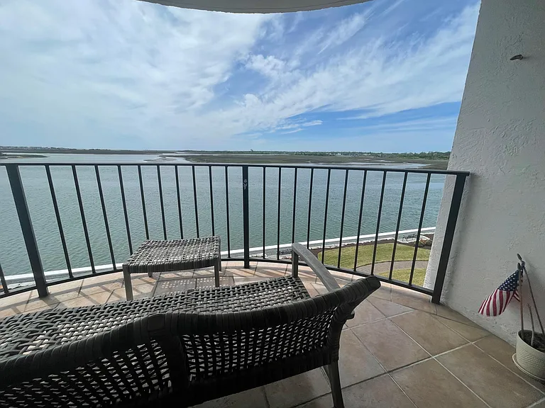 322 Causeway Dr #306 — Photo 11