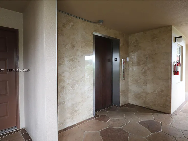 1200 SW 124th Ter #201O — Photo 25