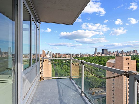 5th image of 321 W 110th St APT 19C