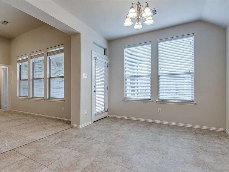 1420 Cockatiel Dr — Photo 3