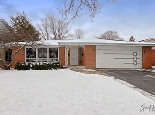 2121 Birch St, Park Ridge, IL 60068