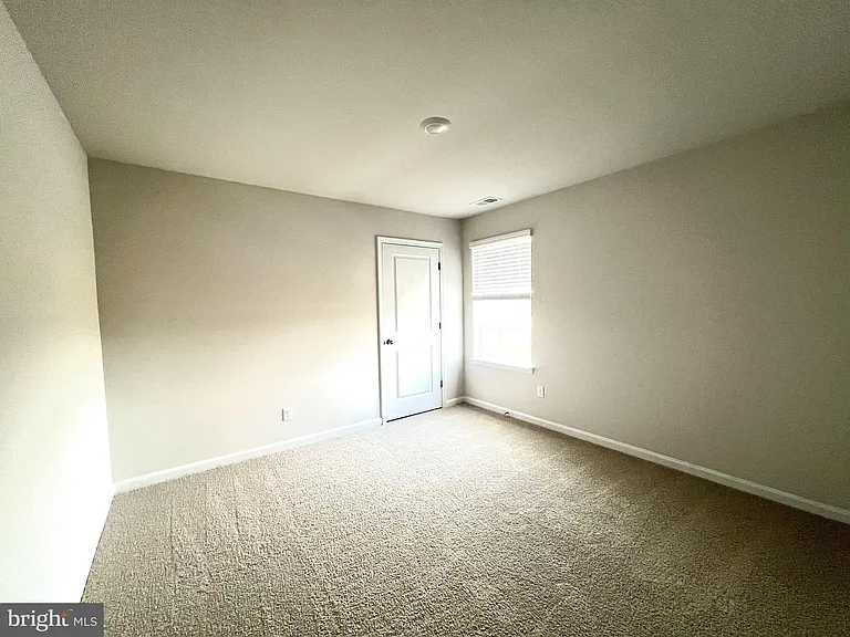141 Charing Cross Dr — Photo 8