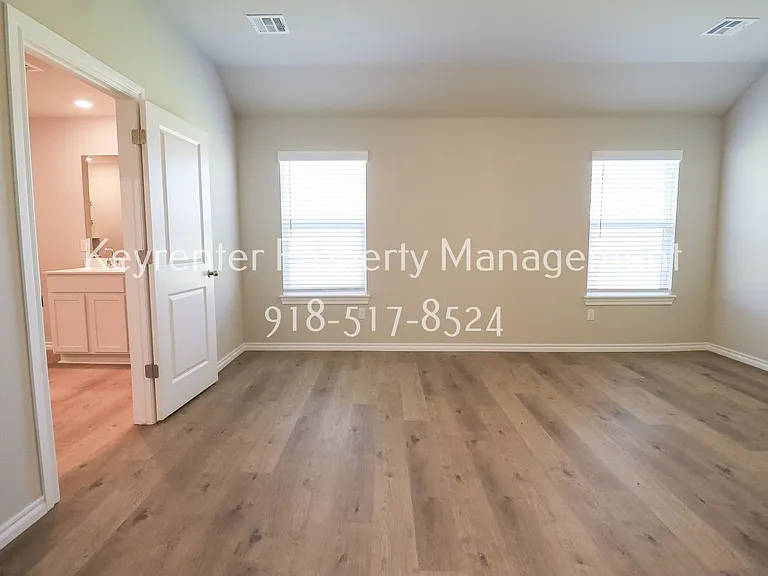 15610 S 75th East Ave — Photo 32