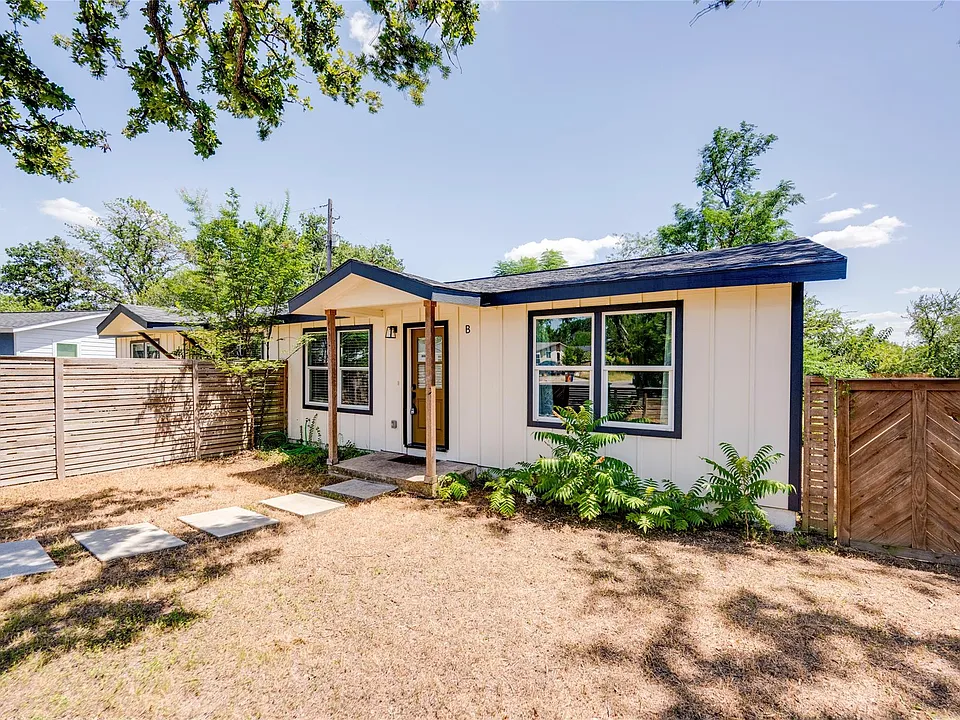 1400 Marcus Pl #B