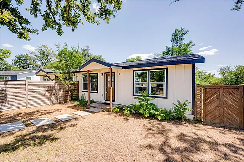 1400 Marcus Pl #B Photo 1