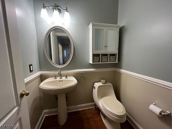 5th image of 43 Georgetown Ct