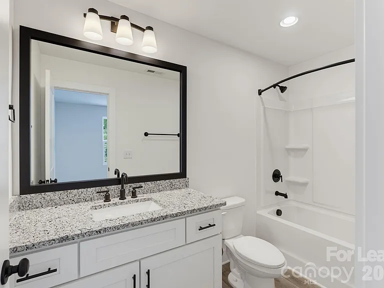 104 Maple Ave NW #B — Photo 14