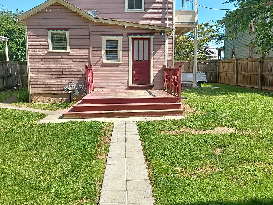 514 Mountain Ave SW