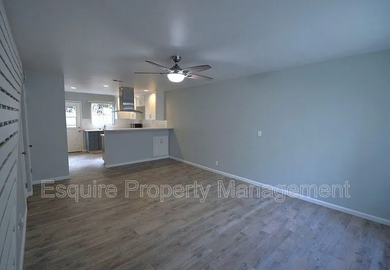 5410 Driftwood St #D — Photo 3