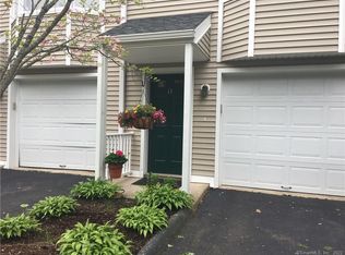 2838 Whitney Ave APT 13N, Hamden, CT 06518