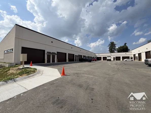 112 W Burbank Ave, Janesville, WI