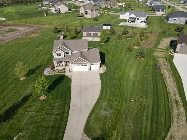 24932 Walnut Trl, Adel, IA 50003