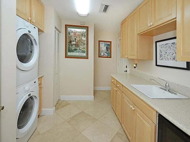 885 NE Mulberry Dr — Photo 19