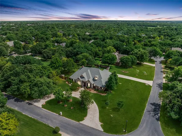 23380 Hunters Spring Dr, Edmond, OK 73025