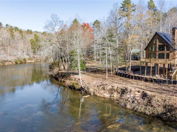 275 River Cliff Dr, Cornelia, GA 30531