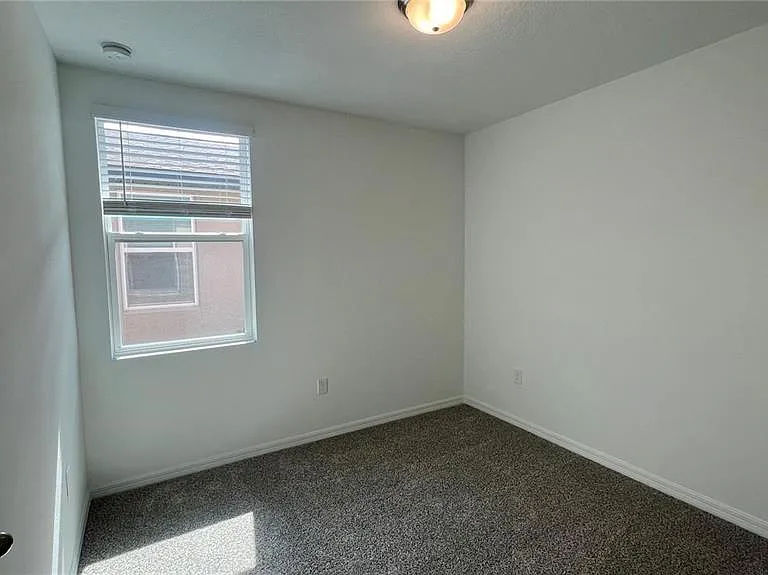 3185 Viceroy Ct — Photo 24