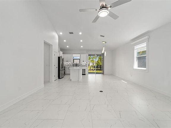 4th image of 5049 NW 35th Pl