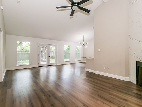 4th image of 6323 Avery Island Ave