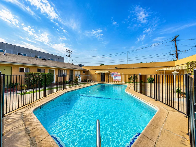 803 Java Ave Inglewood, CA 90301 — Photo 4
