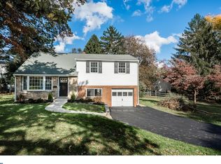 201 Penn Oak Rd, Flourtown, PA 19031