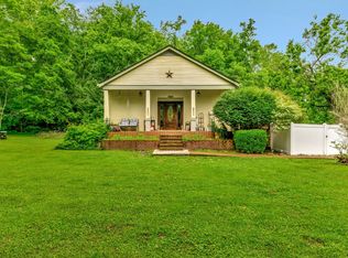 1005 Les Brown Rd, Bethpage, TN 37022