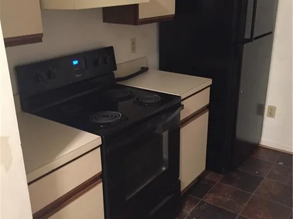 538 Pineland Cir APT 204, Newport News, VA 23608