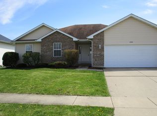 1206 Primrose Ln, Harvard, IL 60033