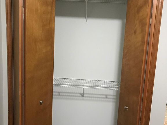 5th image of 191 Pinewood Cir