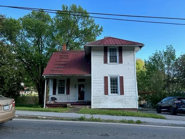 308 E Main St, Saltville, VA 24370