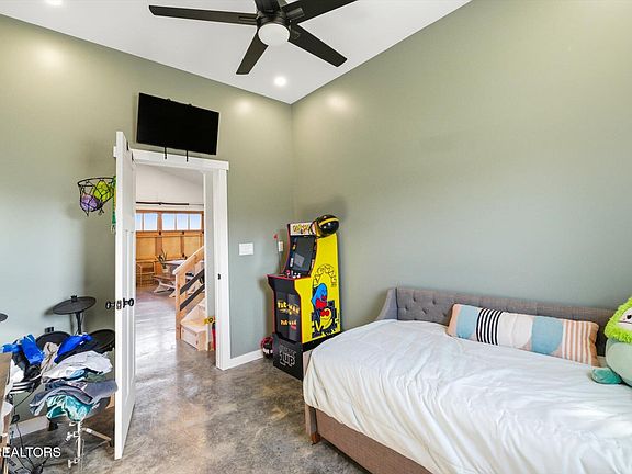 14th image of this home