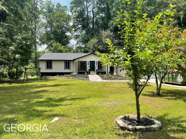 221 Cross Gate Dr, Marietta, GA 30068