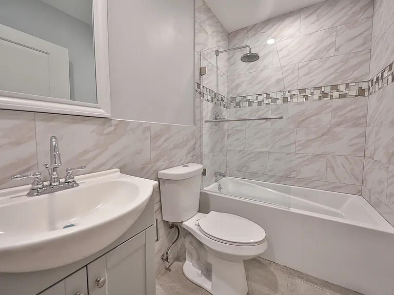 1320 N Franklin St #2 — Photo 11