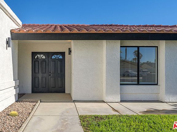 3rd image of 67350 Medano Rd