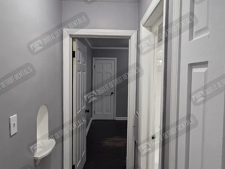 7331 W Outer Dr — Photo 14