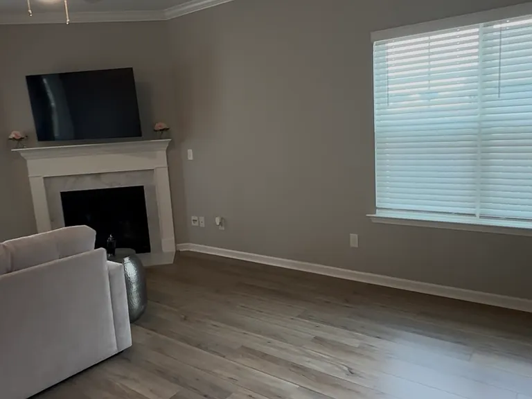 588 Ludlow Ln — Photo 11