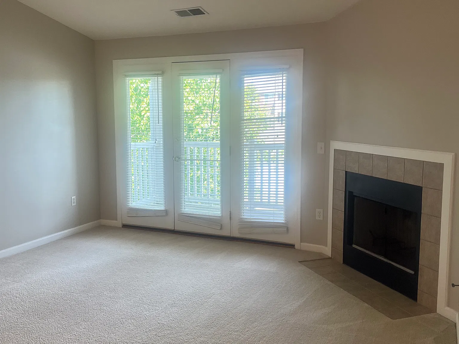 2 bed, 1134 sqft, $1,750 — Photo 2