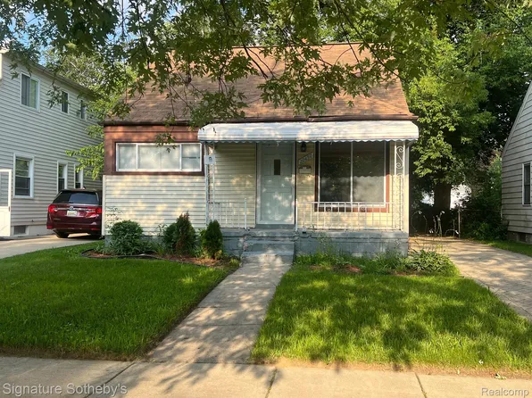 20450 Woodworth, Redford, MI 48240