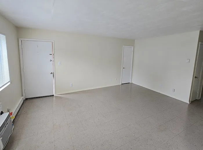 406 Bosley Ave #B — Photo 2