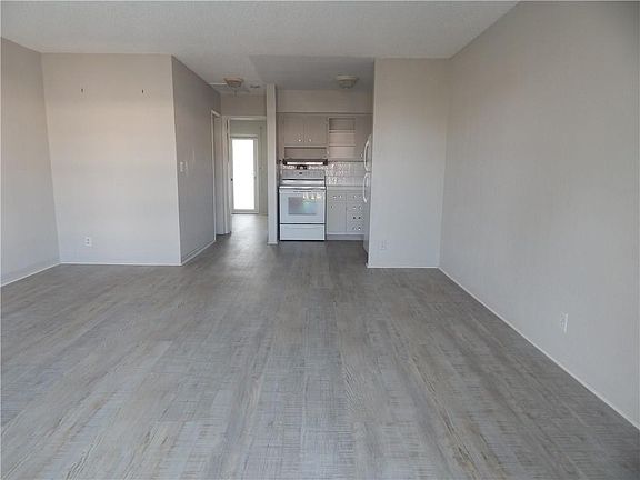 5th image of 2841 NE 32nd St APT 29