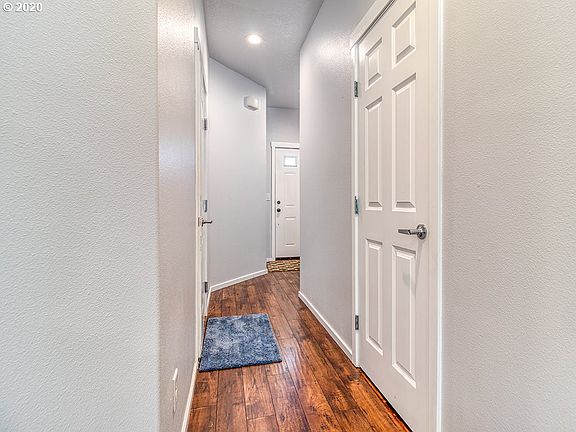 3rd image of 1315 NE 83rd Dr