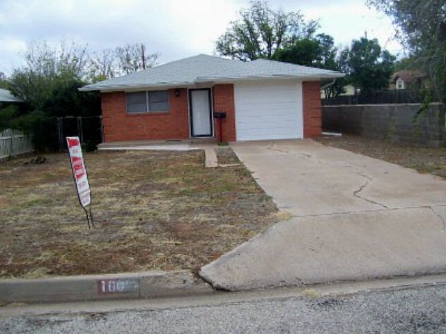 1st image of 1006 McCaulley St