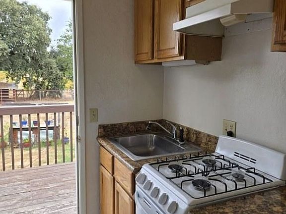 2nd image of 121 Pleasant Ave