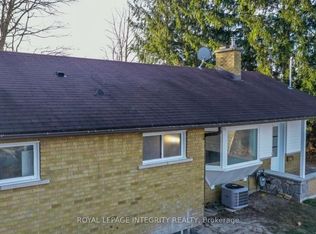 35 Sherry Ln #B, Ottawa, ON K2G3L4