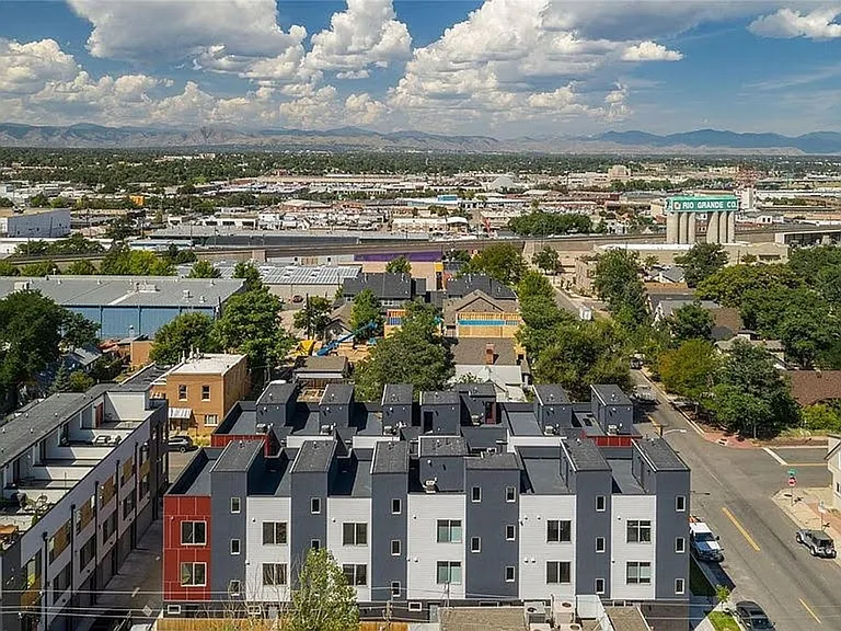 90 Galapago St #9 — Photo 4