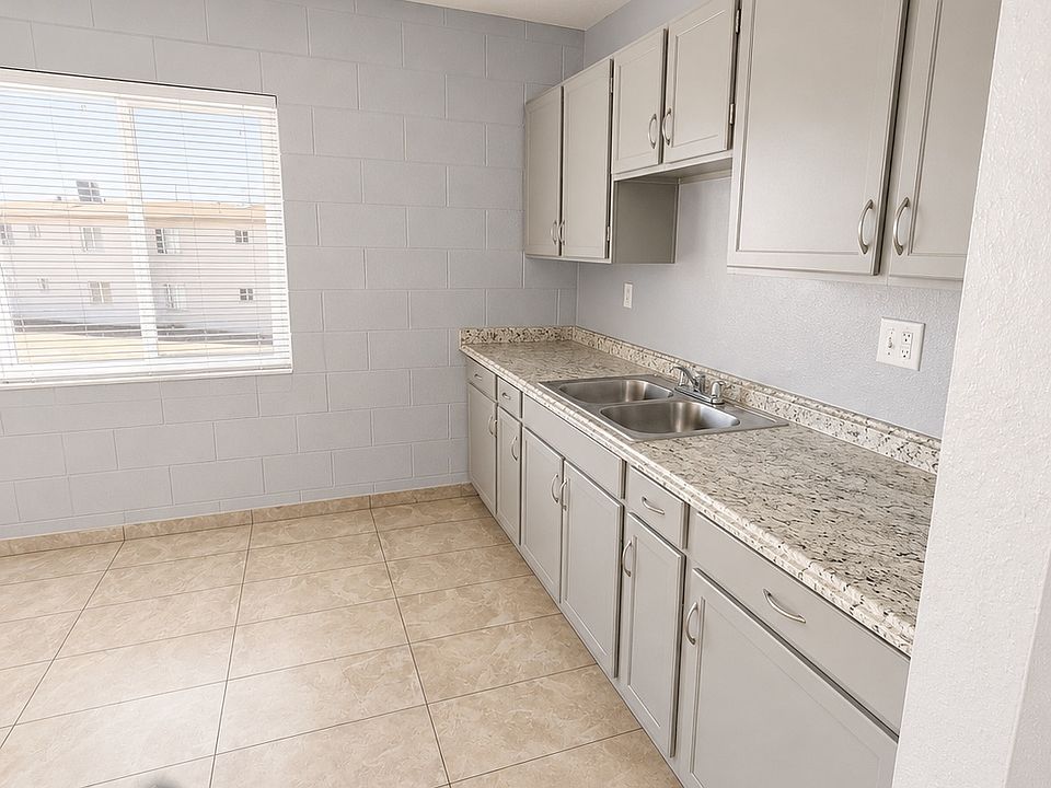 1st image of 2949 Sandy Ln #D