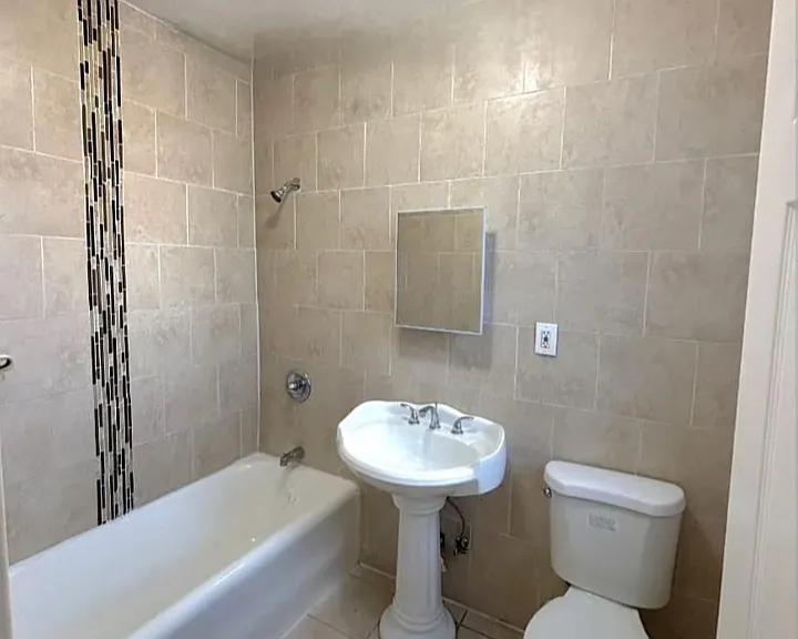 222 Roseville Ave #403 — Photo 4