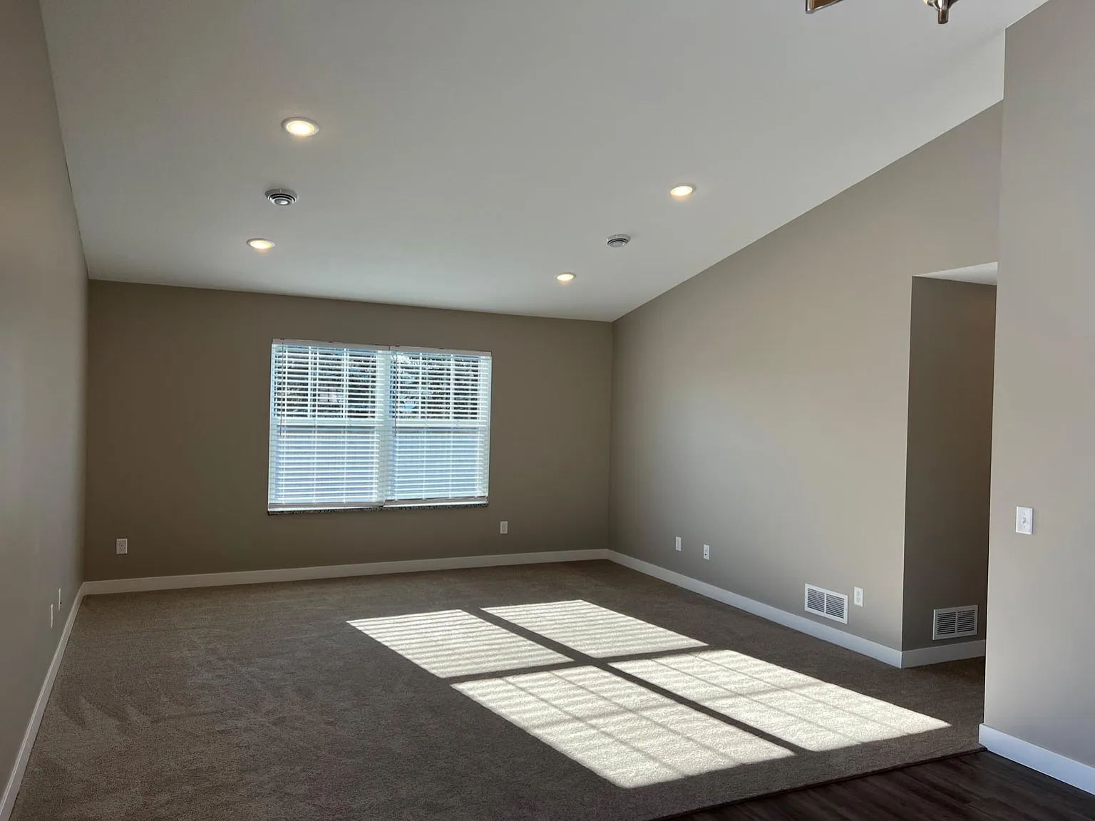 1815 Pine Cone Rd — Photo 3