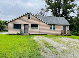 3407 Falling Springs Rd, Cahokia, IL 62206